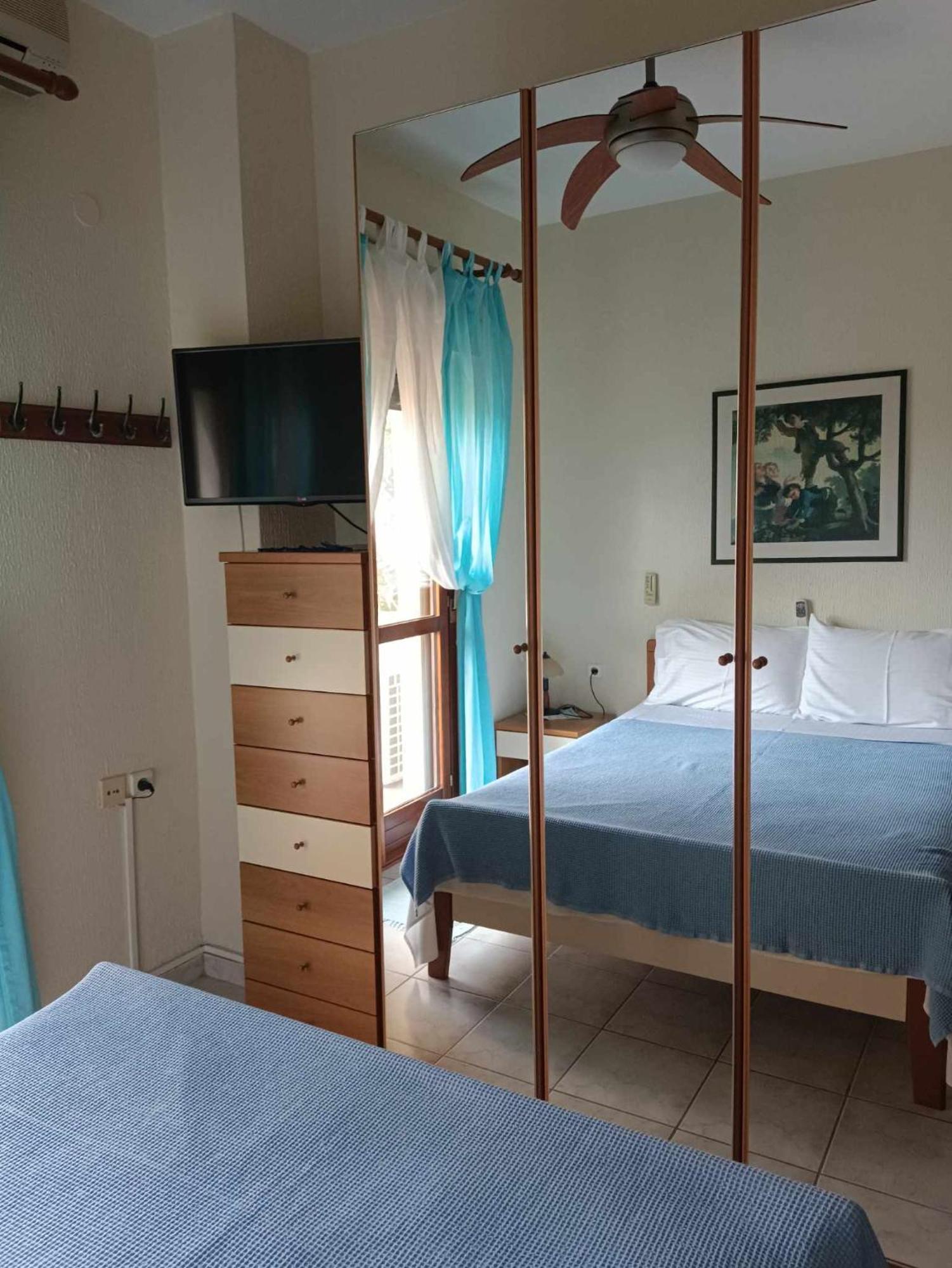 Georgia'S House Villa Nikíti Kültér fotó